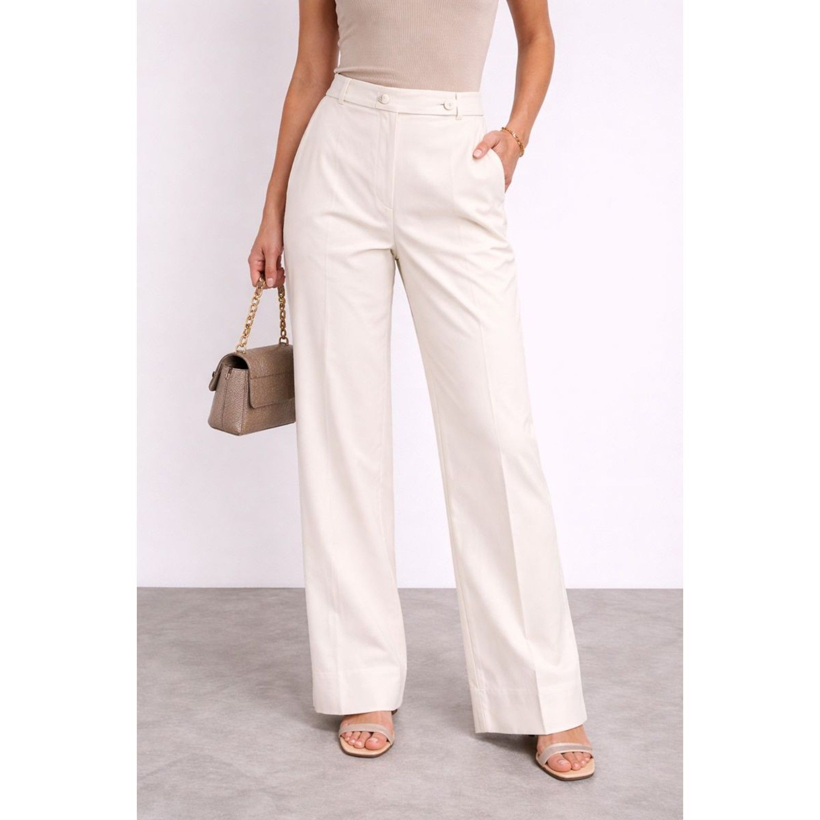 Valentino Straight Leg Jeans White Sz 4